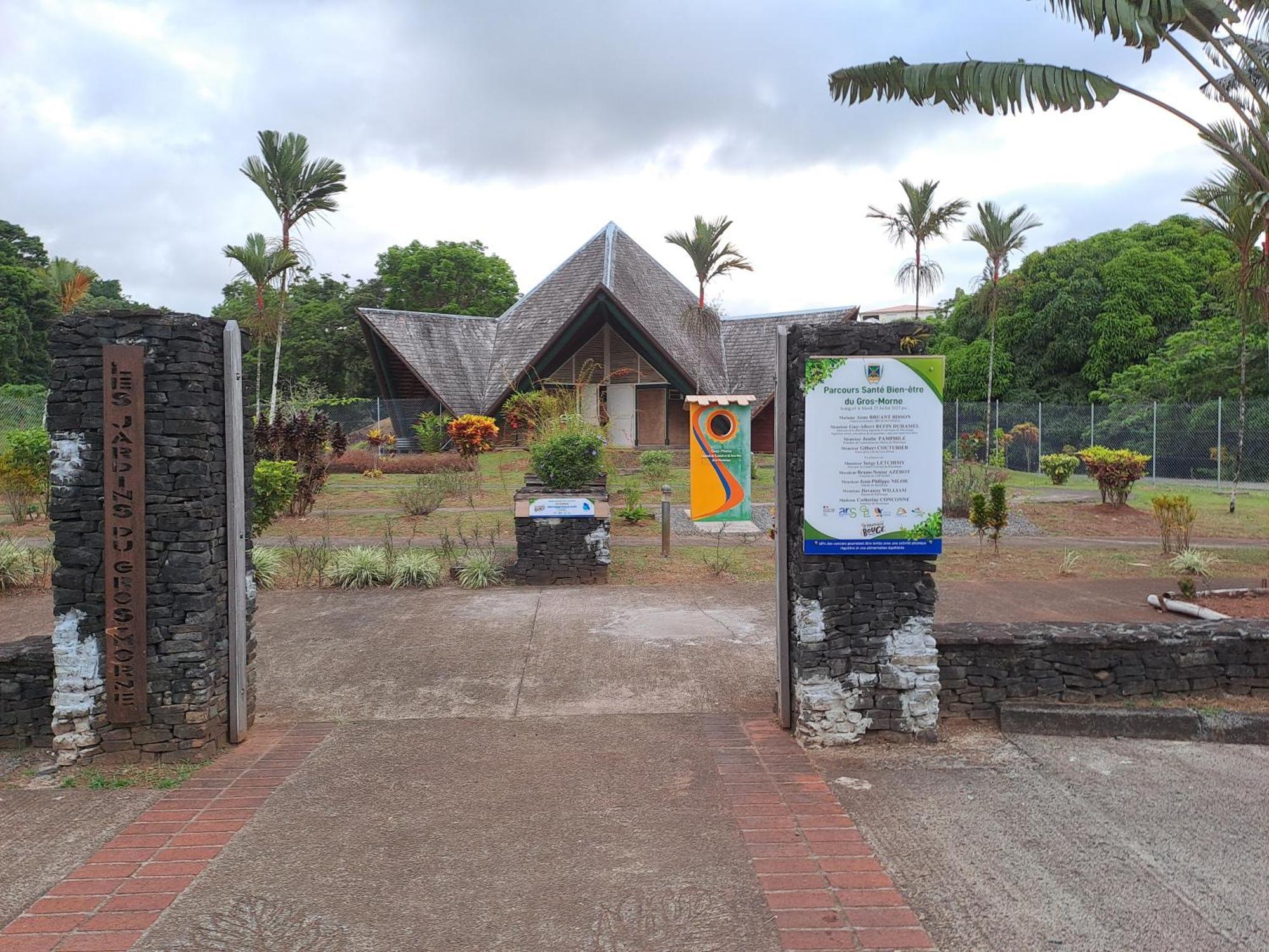 Bella Apartment Gros-Morne ภายนอก รูปภาพ